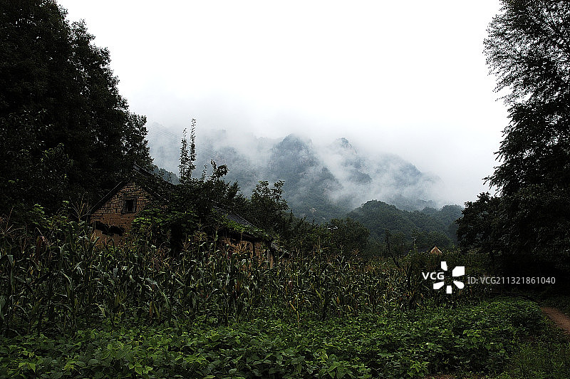 河南洛阳市汝阳县西泰山图片素材
