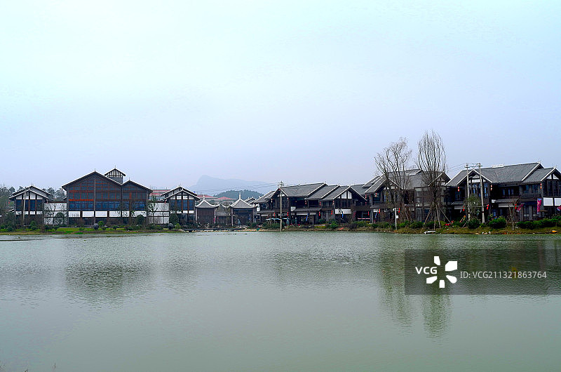 L1002017贵州贵阳贵安新区龙山湖布衣寨2016.12月图片素材