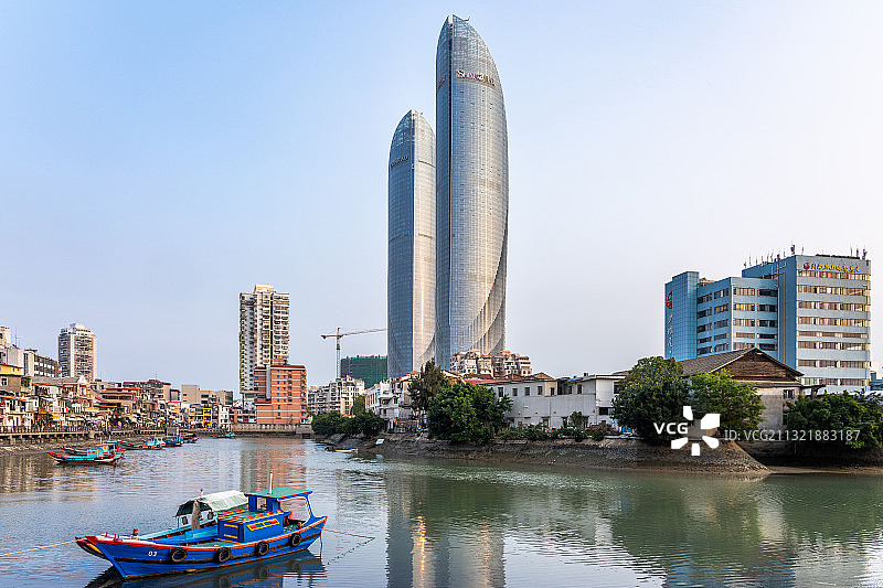 福建省厦门市思明区沙坡尾世茂海峡大厦图片素材