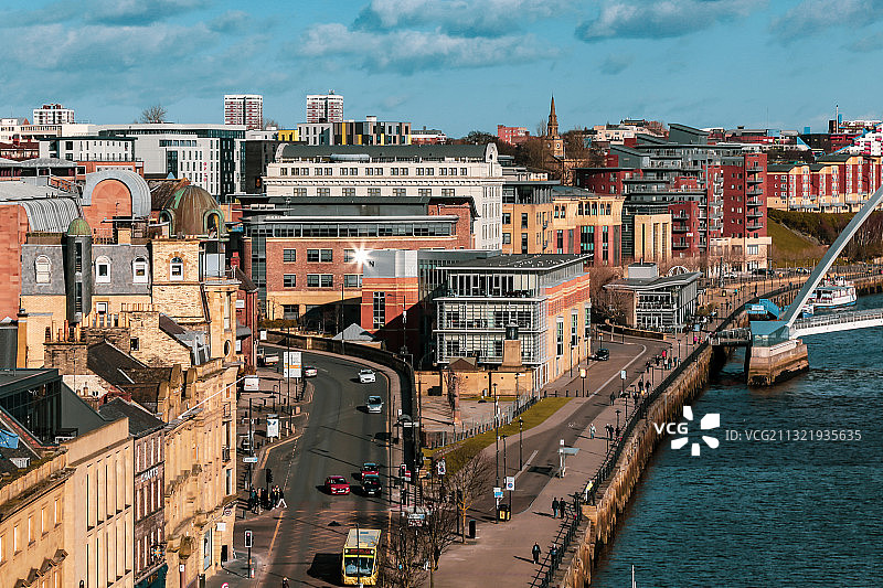 晴天的泰恩河畔图片素材