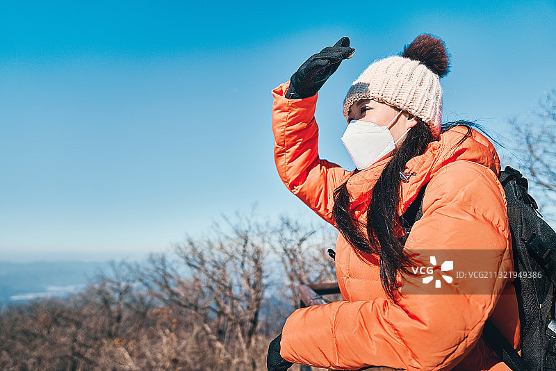 冬季登山，挑战自我，山峰顶端图片素材