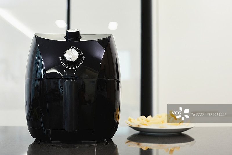 家用电器：空气炸锅图片素材
