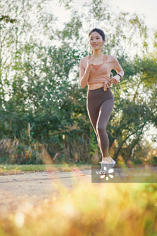 步行、慢跑、锻炼、散步、绑腿、保健图片素材