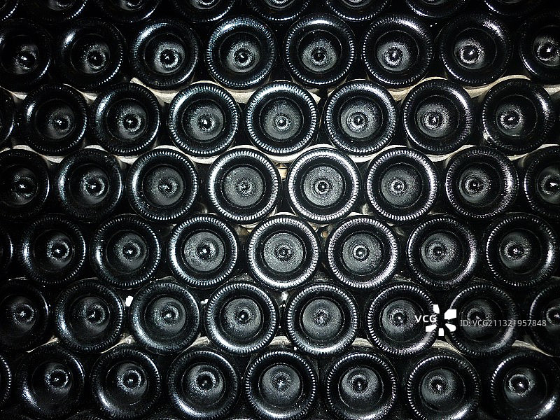 匈牙利埃格尔的瓶子全画幅照片图片素材