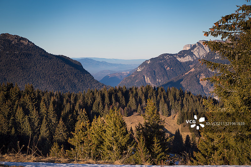 法国的蓝天雪山美景图片素材