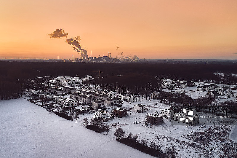 盖尔森基兴日落时分的雪景图片素材
