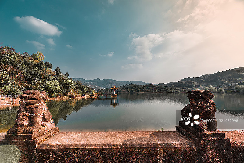 宝狮湖图片素材