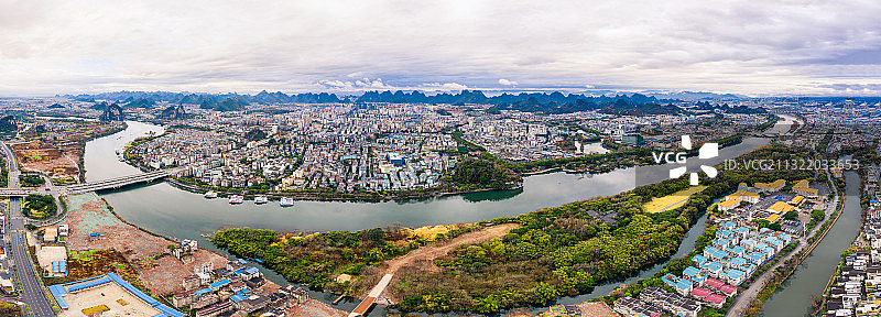 广西桂林市区漓江穿城而过图片素材