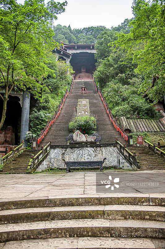 四川省乐山市乐山大佛景区东方佛都大佛湾摩崖造像图片素材