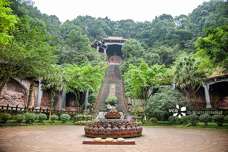 四川省乐山市乐山大佛景区东方佛都大佛湾摩崖造像图片素材