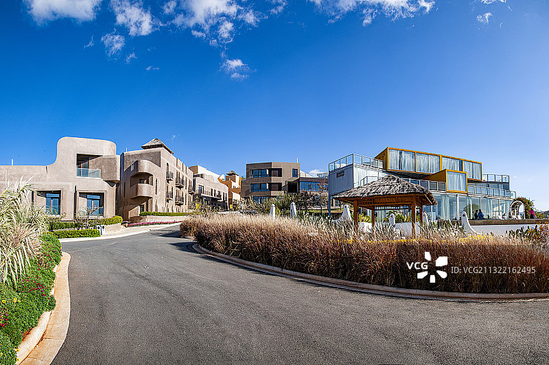 云南省大理洱海湖畔理想邦建筑群图片素材