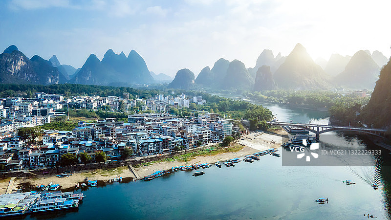 航拍桂林阳朔古镇山水风景图片素材