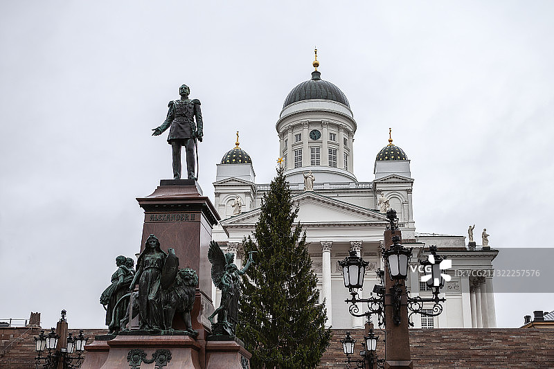 赫尔辛基白色大教堂图片素材