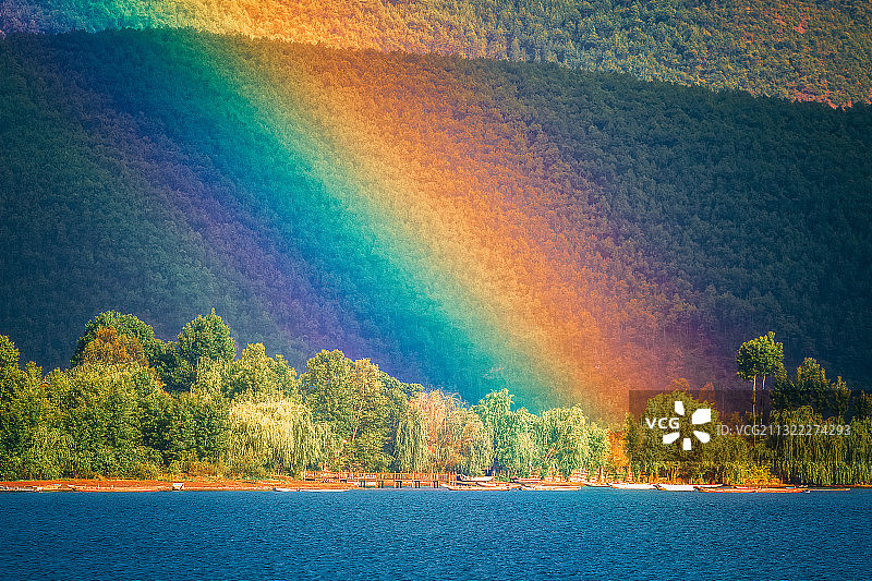 云南泸沽湖双彩虹图片素材