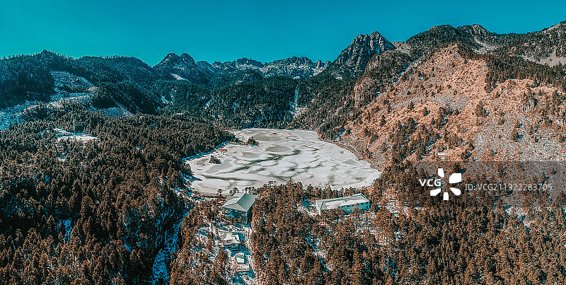 螺髻山冬色图片素材