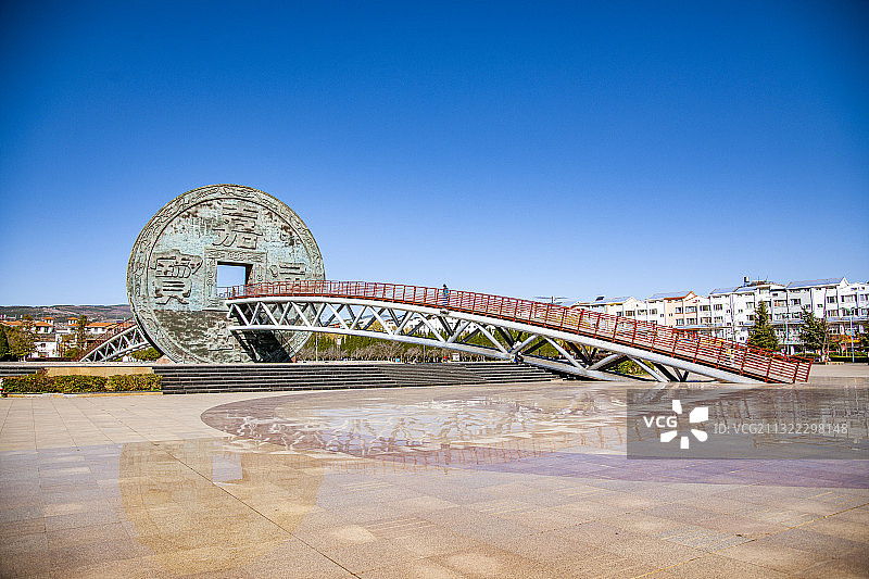 云南省曲靖市会泽县会泽公园大铜钱图片素材