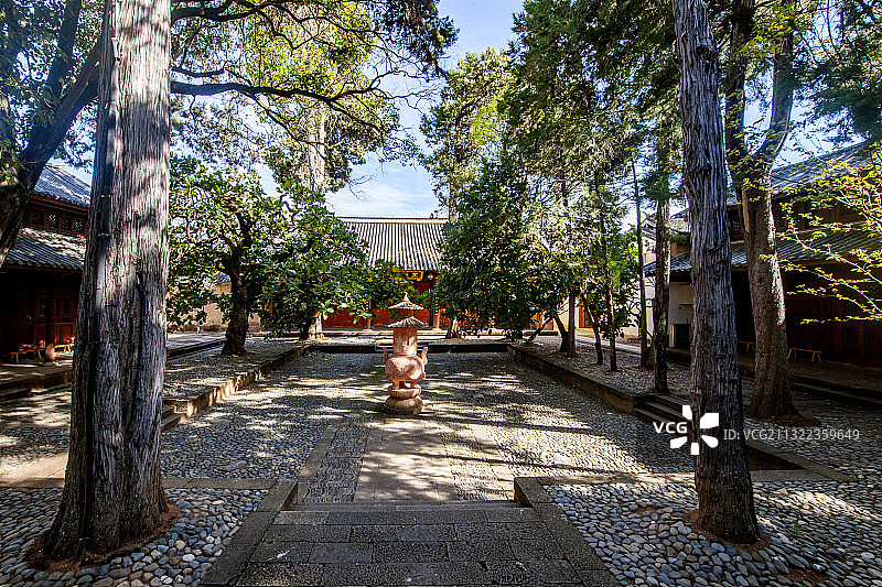 云南省大理白族自治州剑川县沙溪古镇兴教寺图片素材