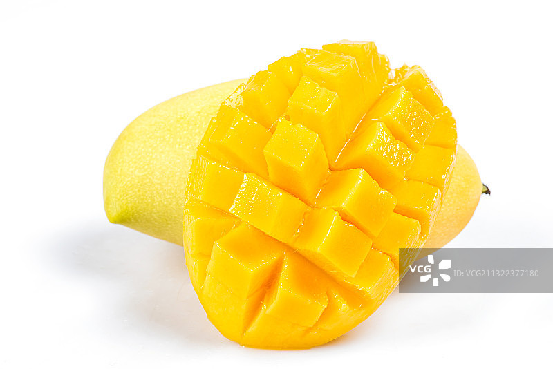 白底上的切花芒果特写图片素材