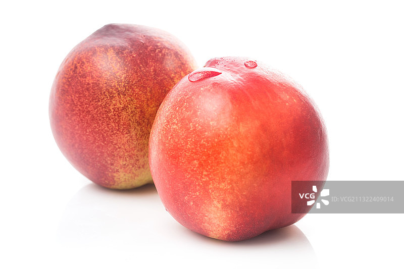 白色背景下的苹果特写图片素材