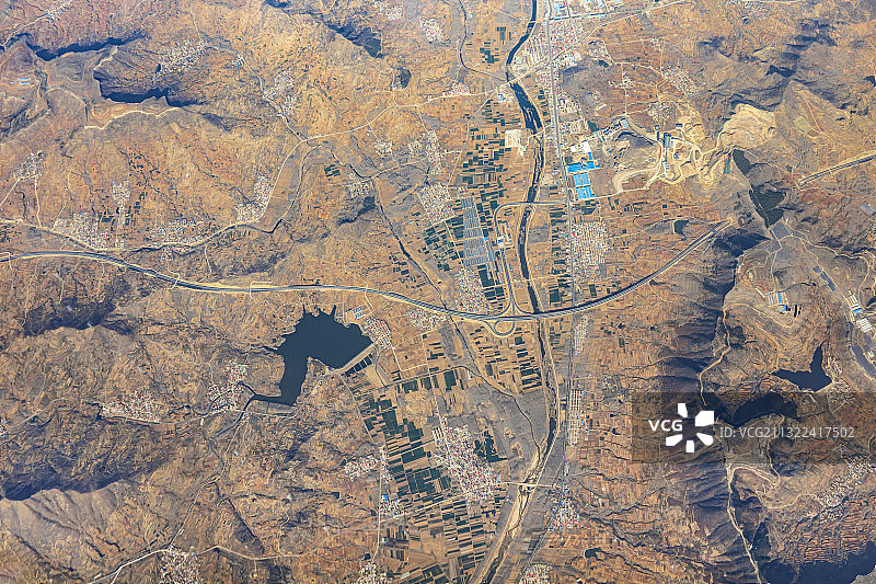 山东平邑县境内新台高速公路航拍图片素材