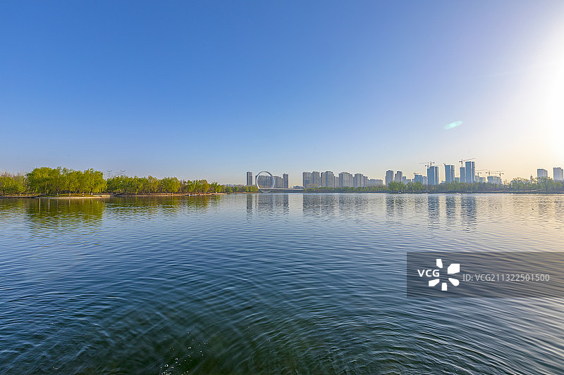河南郑州蝶湖森林公园与滨河国际新城春天户外风光图片素材