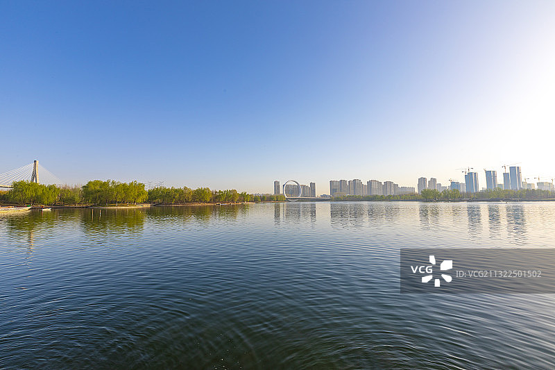 河南郑州蝶湖森林公园与滨河国际新城春天户外风光图片素材