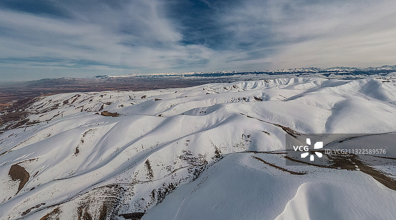 雪山沟壑图片素材