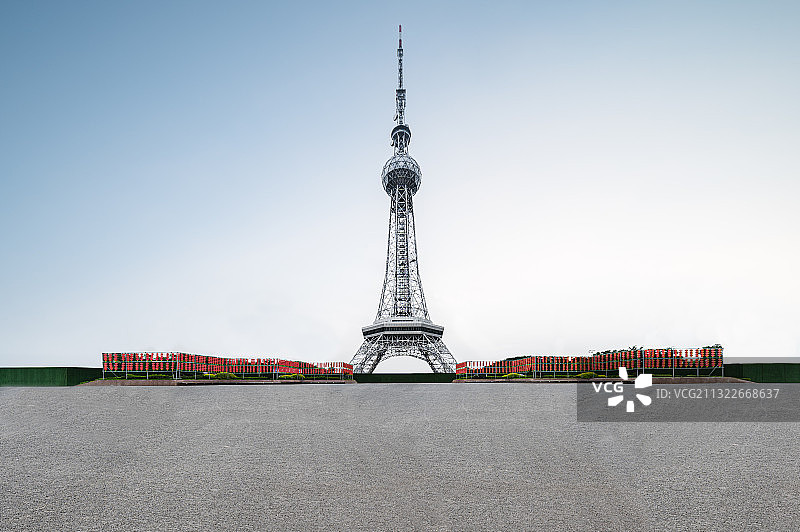 广东佛山禅城岭南明珠体育馆电视塔塔底，留白，汽车广告背景图图片素材