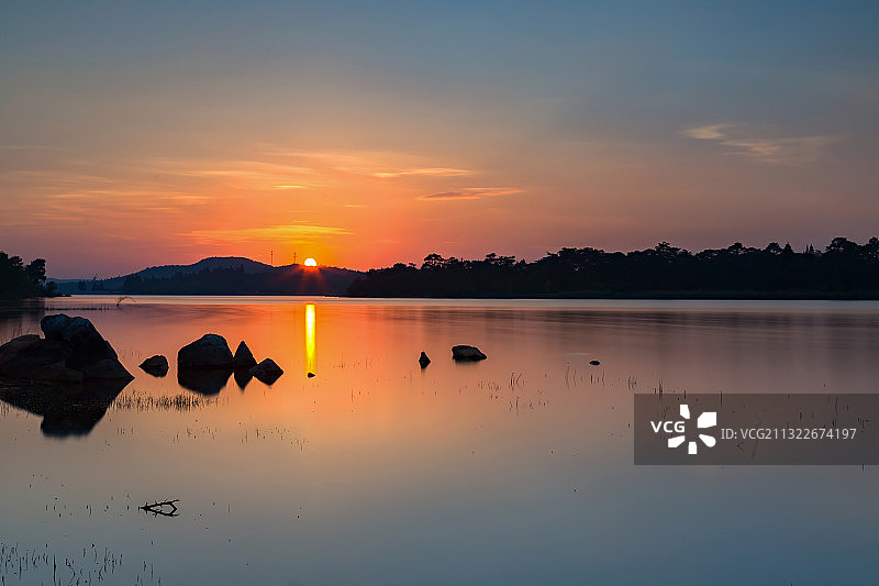 一梦幻长湖图片素材