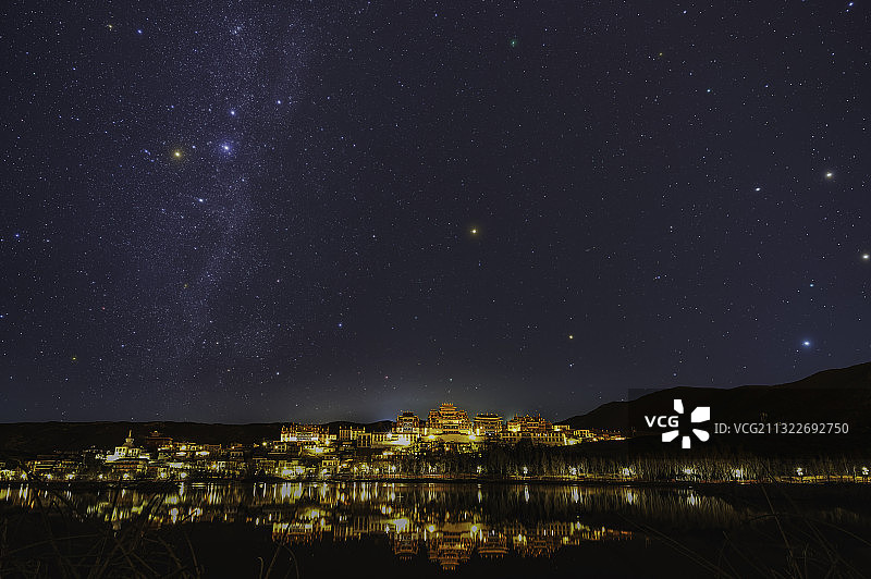 仙后对望北斗图片素材