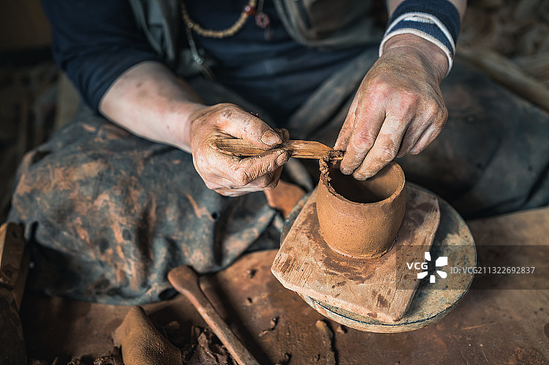 云南省维西县非物质文化遗产尼西黑陶图片素材