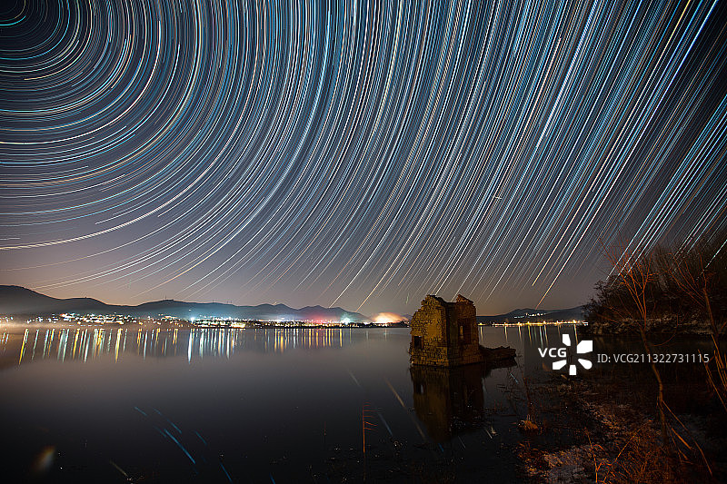 2020年冬季拍摄五阳湖星轨图片素材