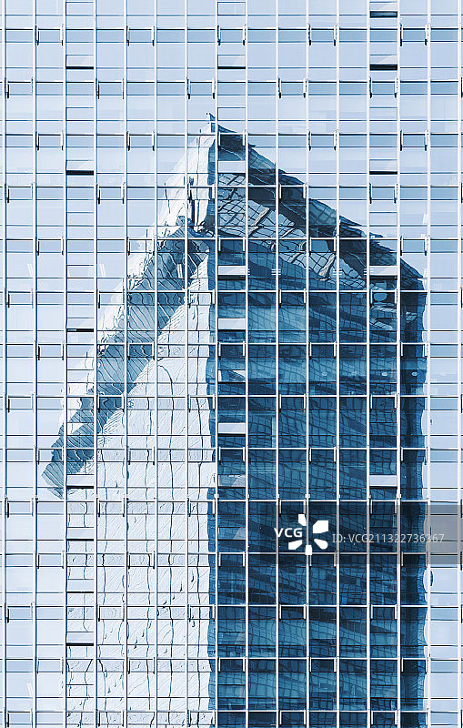 成都市锦江区春熙路天府广场特色建筑设计玻璃反射室内装饰图片素材