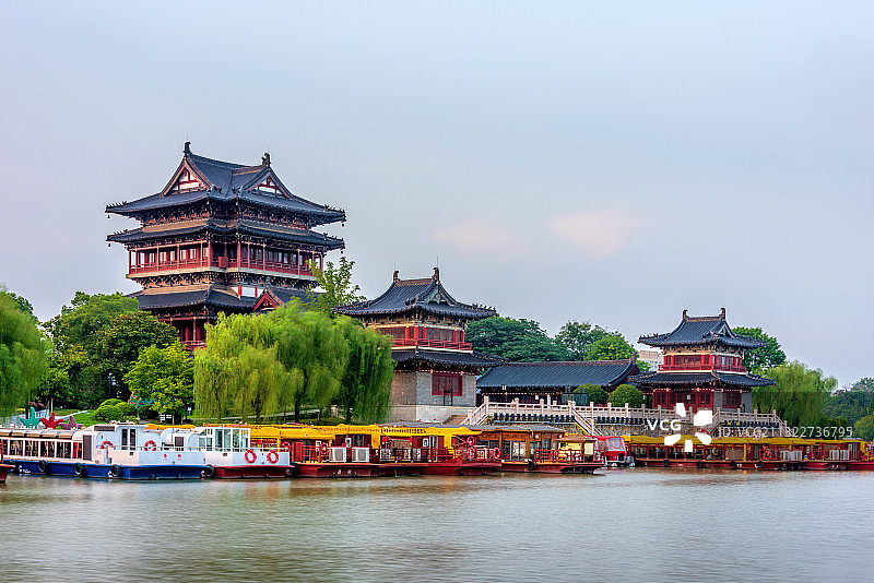 中国江苏泰州凤城河景区望海楼图片素材