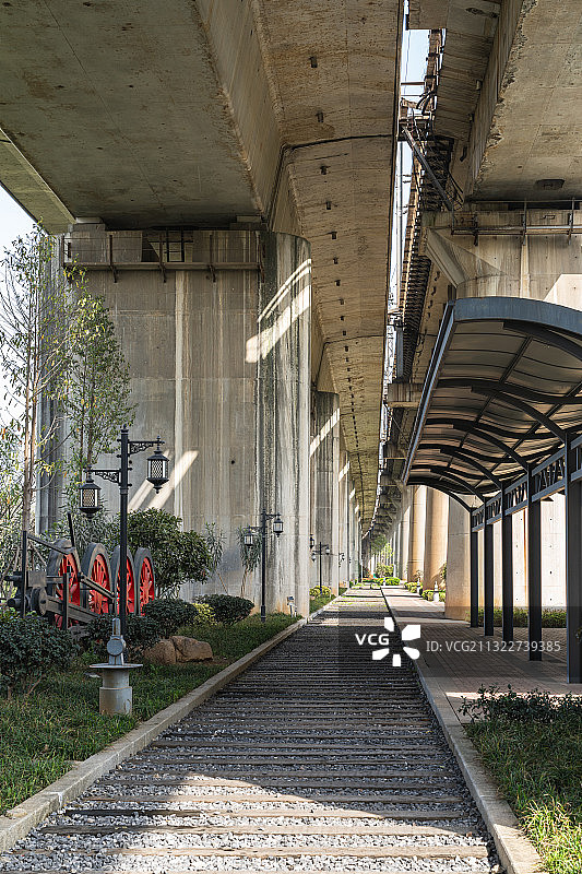 湖北省武汉市青山区建十路和平大道戴家湖公园时光道时光轨道图片素材