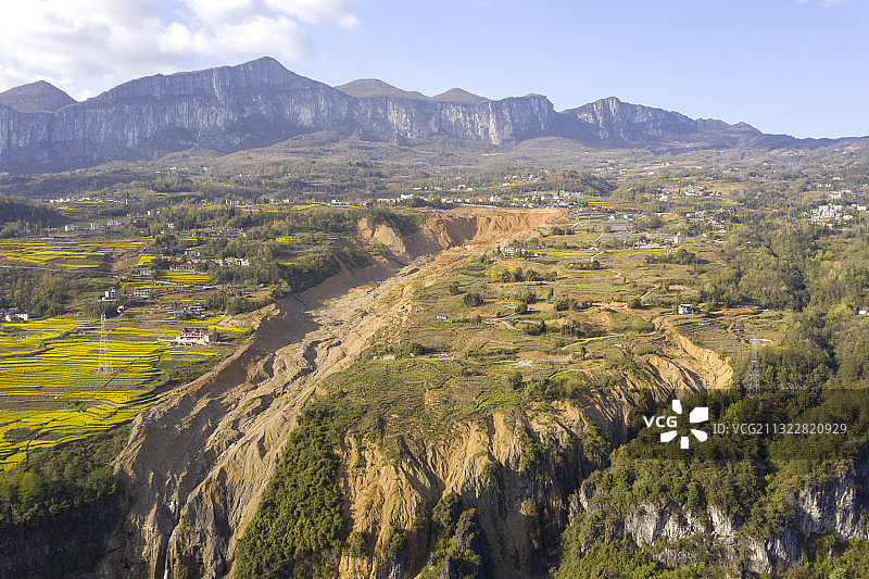 马者村地质灾害滑坡“舌行”伤痕恢复状况图片素材