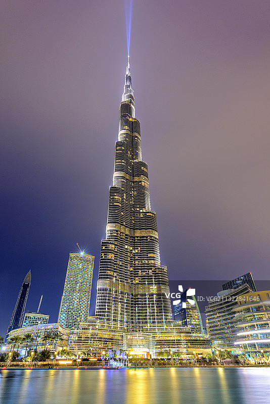 亚洲阿联酋迪拜哈利法塔夜景图片素材