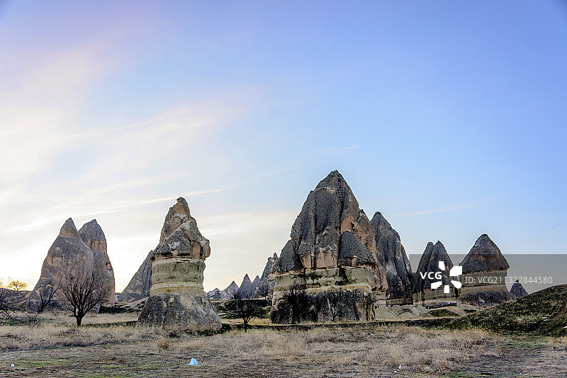 土耳其格雷梅卡帕多奇亚的奇特地貌图片素材