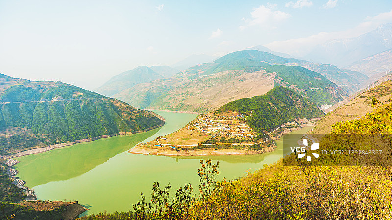 云南兰坪中排乡澜沧江小川湾全景图片素材