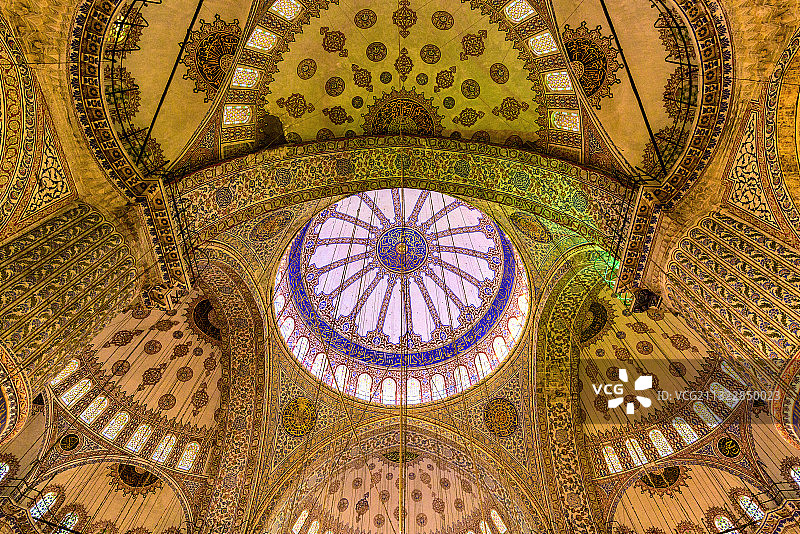 土耳其伊斯坦布尔蓝色清真寺苏丹艾哈迈德清真寺内景图片素材