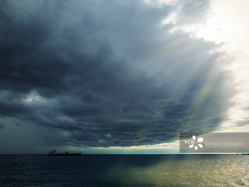 黑云压境图片素材