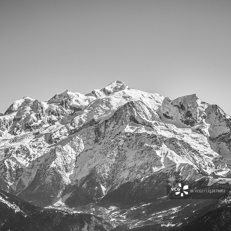 法国雪山晴空美景图片素材