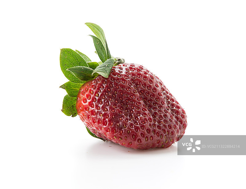 白色背景上的草莓特写图片素材
