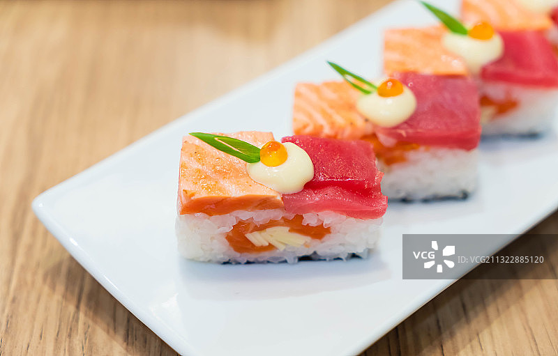 盘中寿司特写图片素材