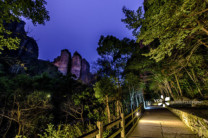 中国浙江省温州市雁荡山灵峰夜景图片素材