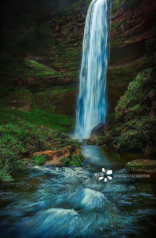 飞流直下图片素材