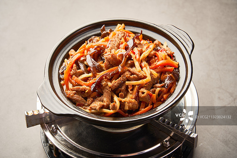 一碗鱼香肉丝图片素材