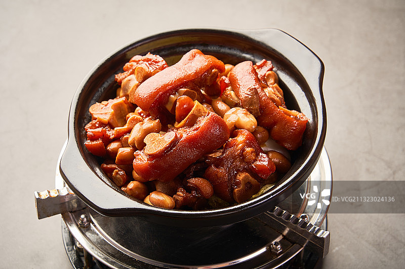 一碗红烧猪蹄图片素材