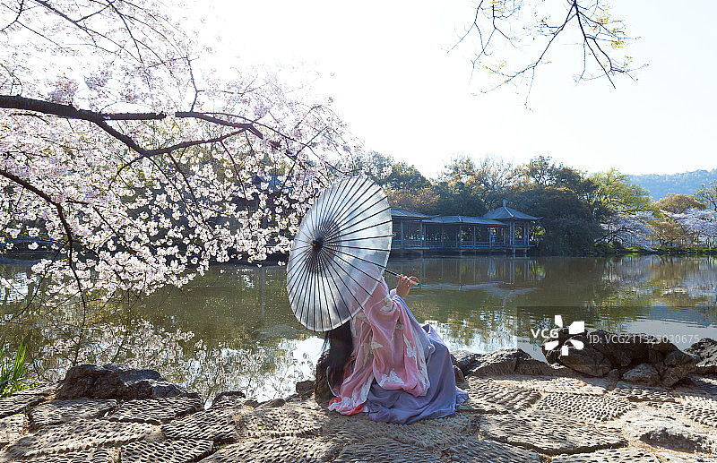 仕女穿越图片素材