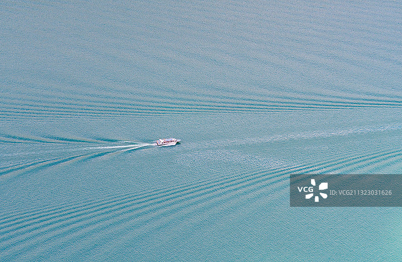 阿勒泰喀纳斯湖图片素材